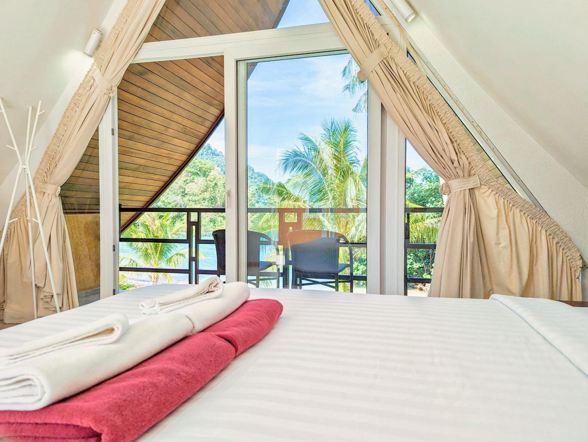 Half Moon Beach Villa - By Kohchangvillas Koh Chang Zewnętrze zdjęcie